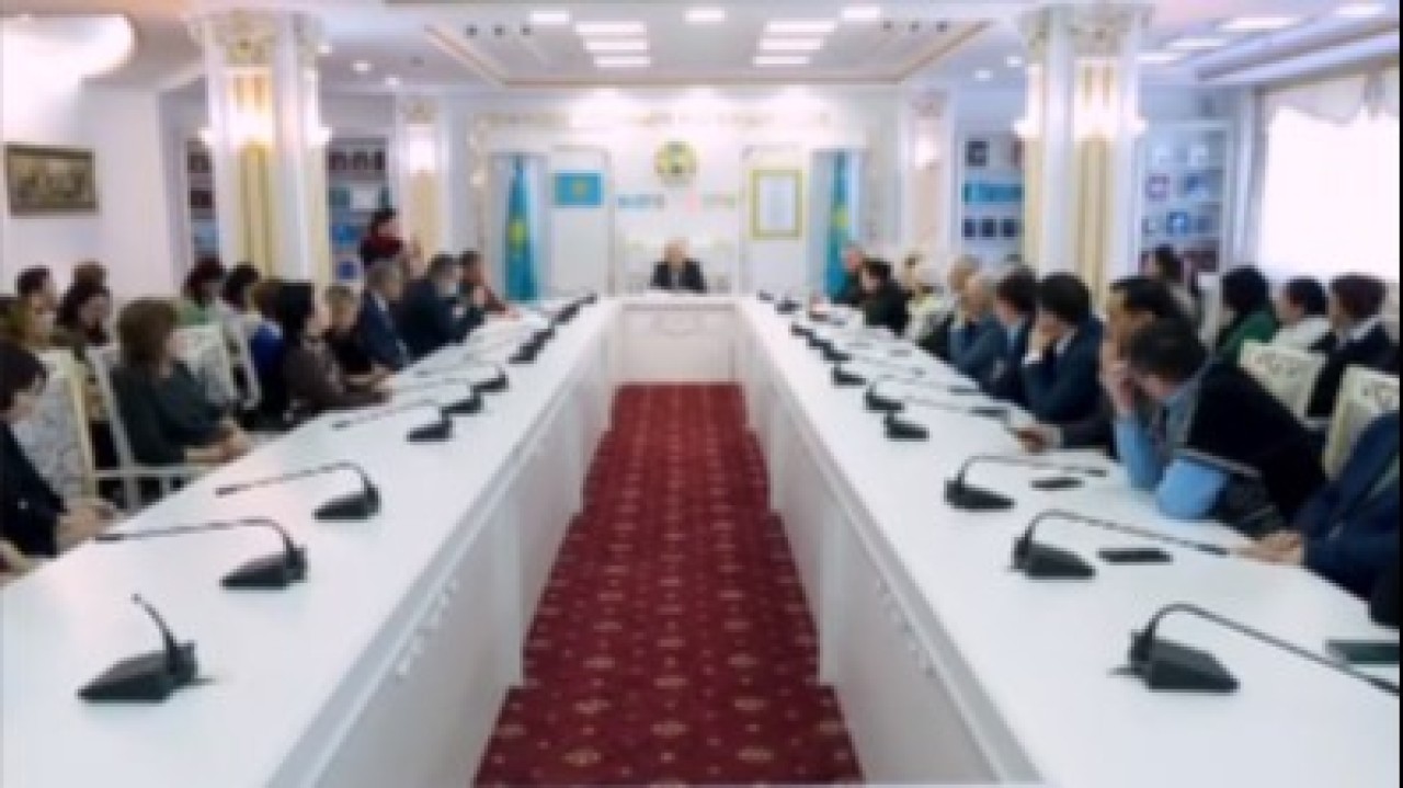 Жазушылар Одағының төрағасы жаңа Конституциядағы тіл мәселесіне қатысты пікір білдірді