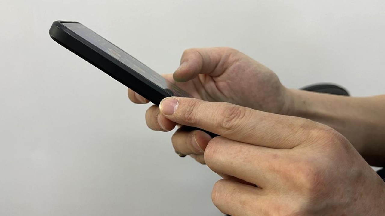 Семейлік танысына телефон бере тұрам деп несиеге белшесінен батты