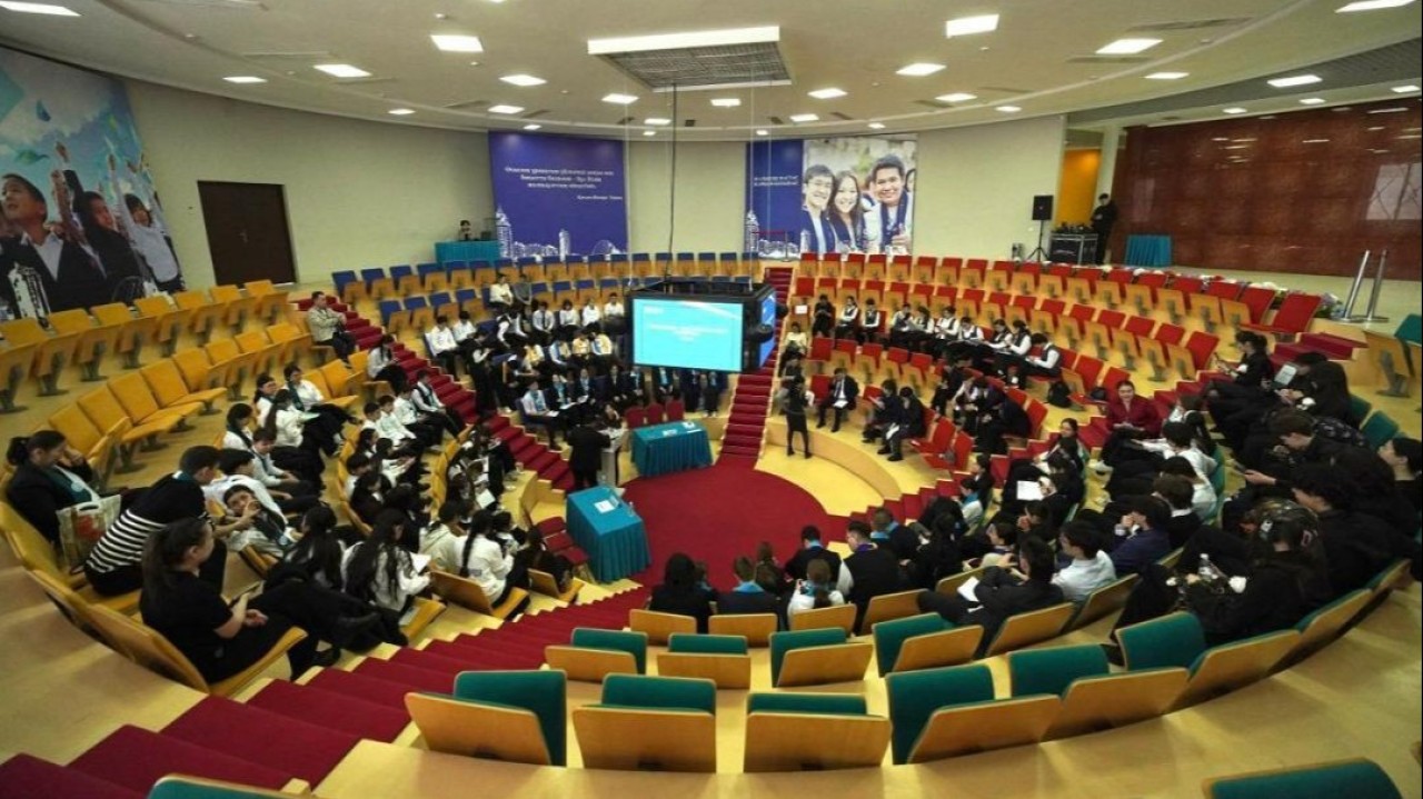 «Заң мен тәртіп – Адал азаматтың жолы»: Астанада дебат ойыны өтті