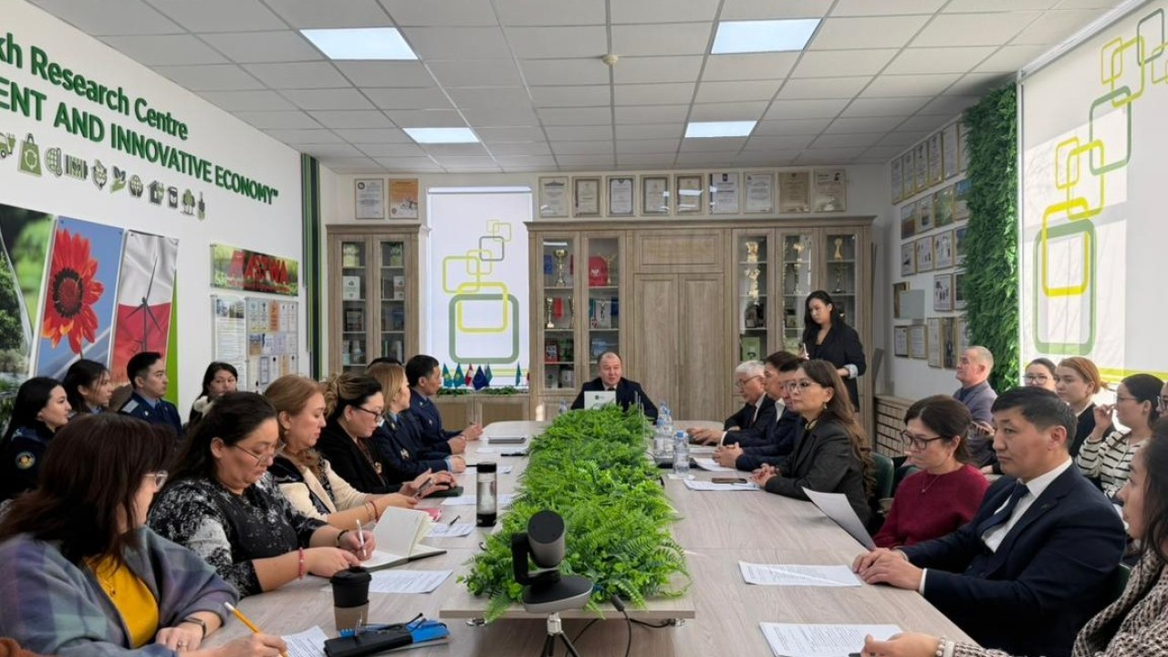 Астанада Esil University-де жаңа Конституция жобасы мен референдум талқыланды