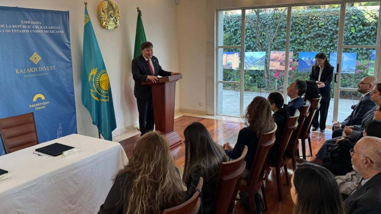 Қазақстан Мексиканың академиялық қауымдастығына конституциялық реформаларды таныстырды