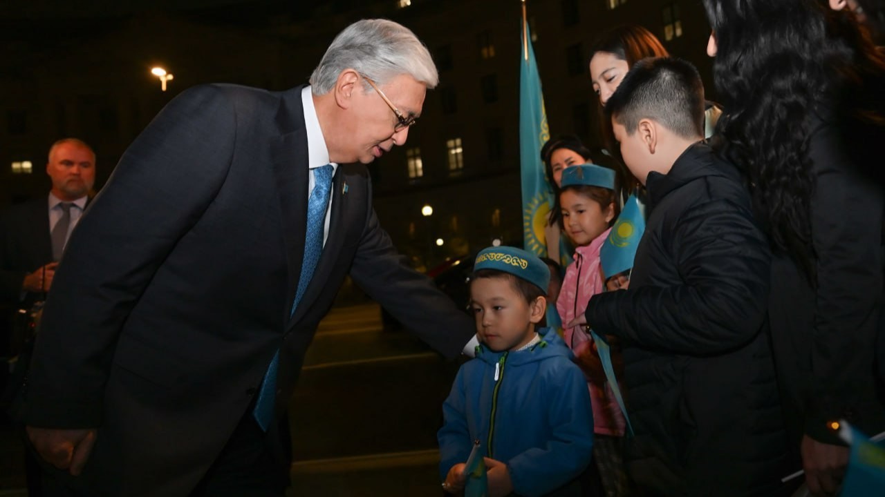 Мемлекет басшысы Вашингтонда отандастарымызбен кездесті