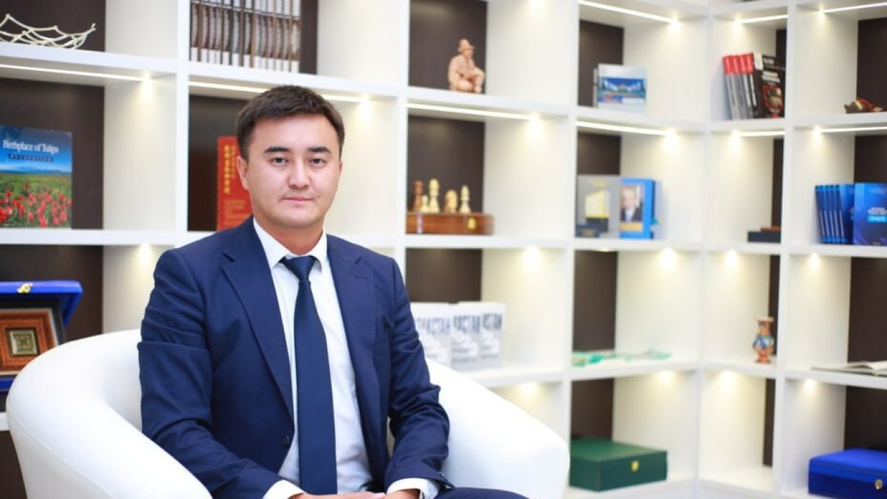 Референдумда біз болашақ туралы стратегиялық таңдау жасауымыз керек -  Елнар Берікбаев