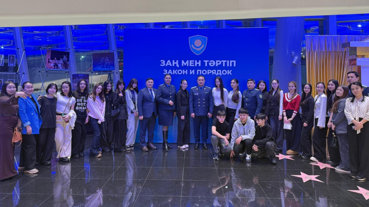 Астанада жасөспірімдер есірткіге қатысты театрлық қойылымды тамашалады