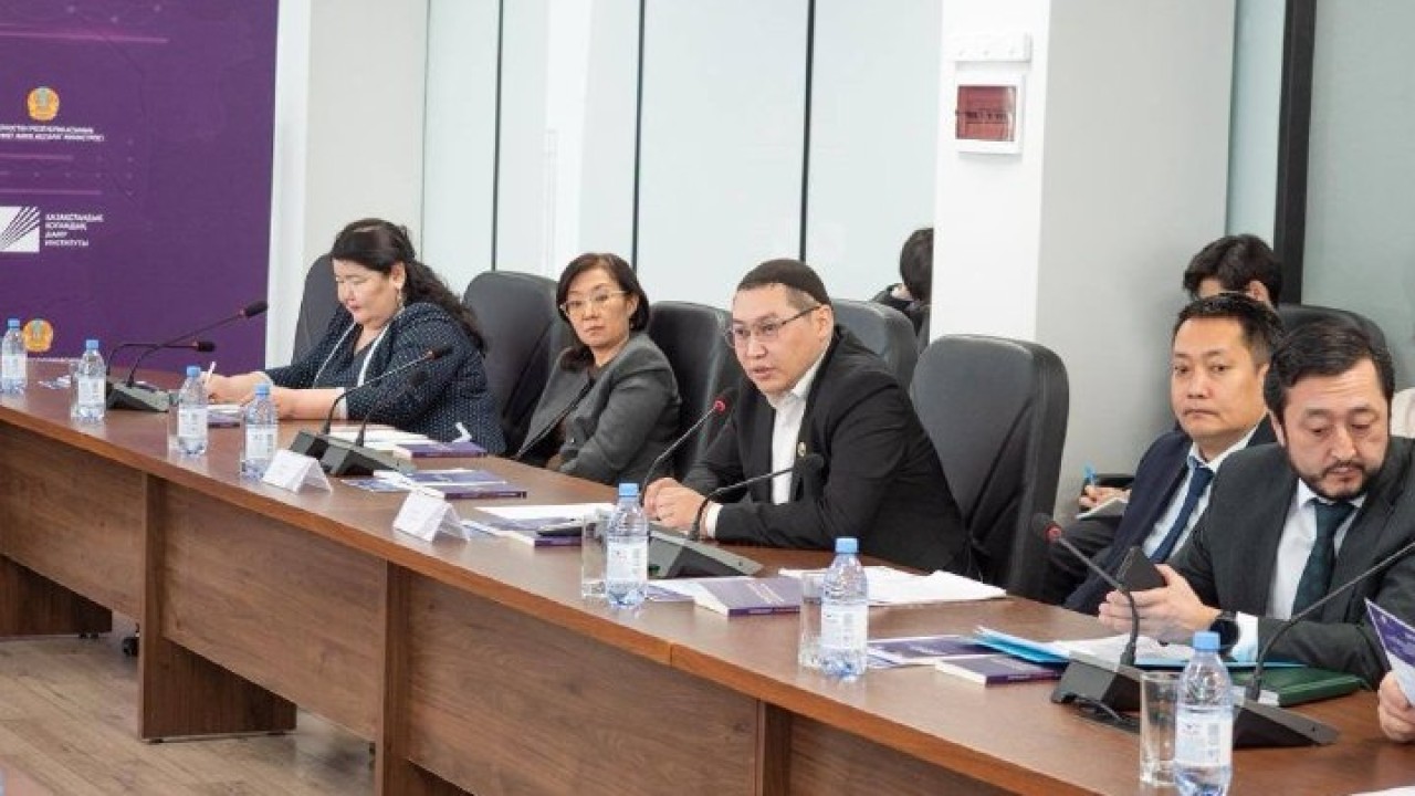 Жаңа Конституция аясында ғылыми-технологиялық егемендік талқыланды