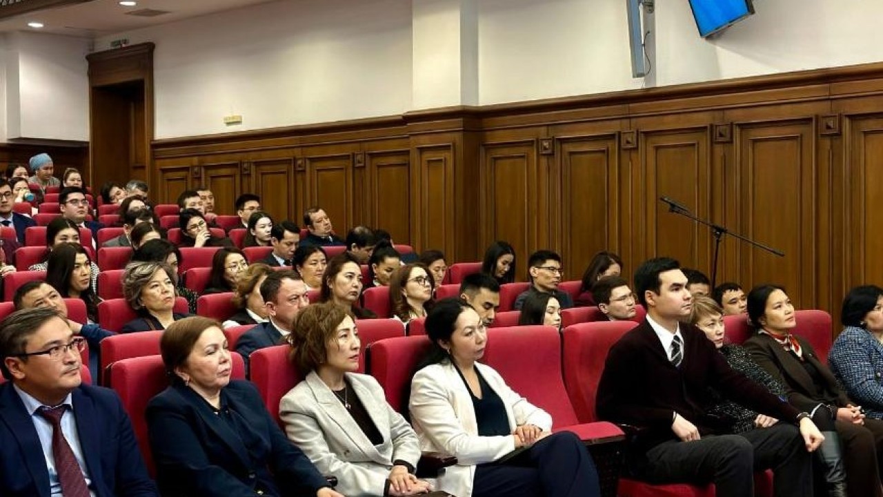 Әділет министрлігінің ұжымына жаңа Конституция жобасы түсіндірілді