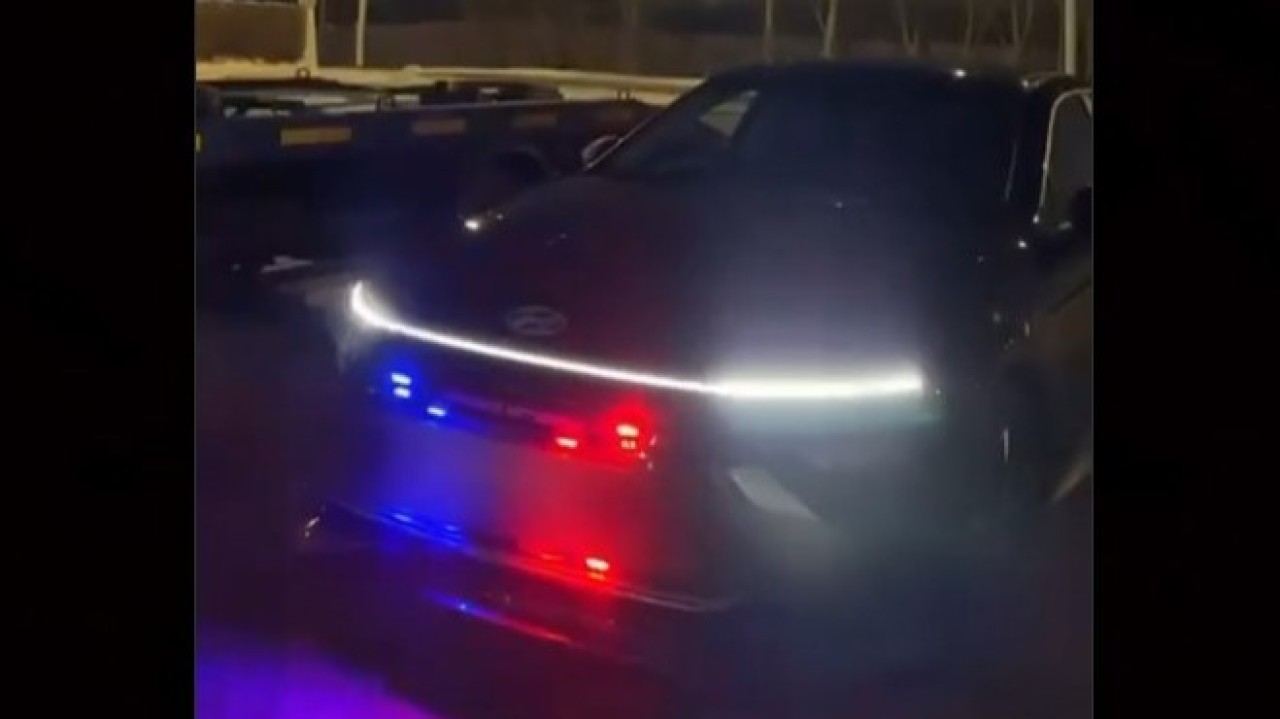 Елордадағы саябақта заңсыз стробоскоп жарығы орнатылған көлік анықталды