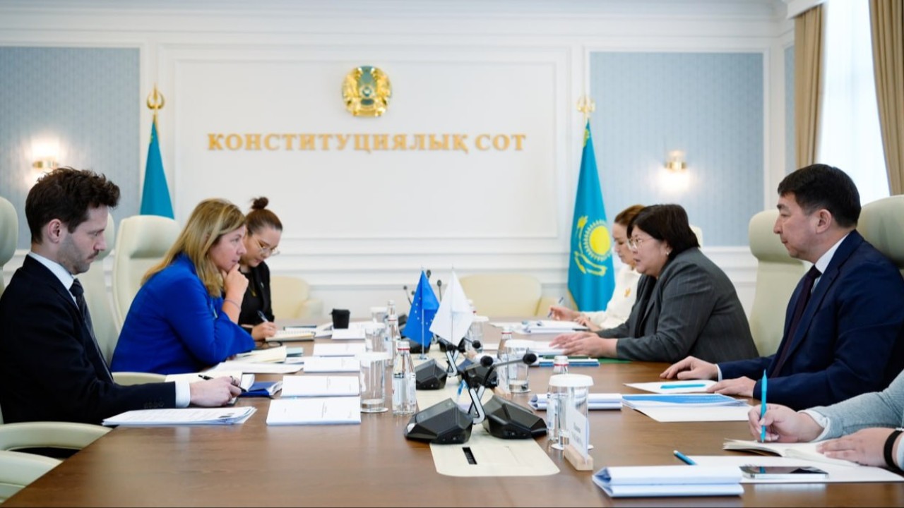 Конституциялық Сот төрағасы мен Еуропалық Одақ елшісі ынтымақтастық бағыттарын талқылады