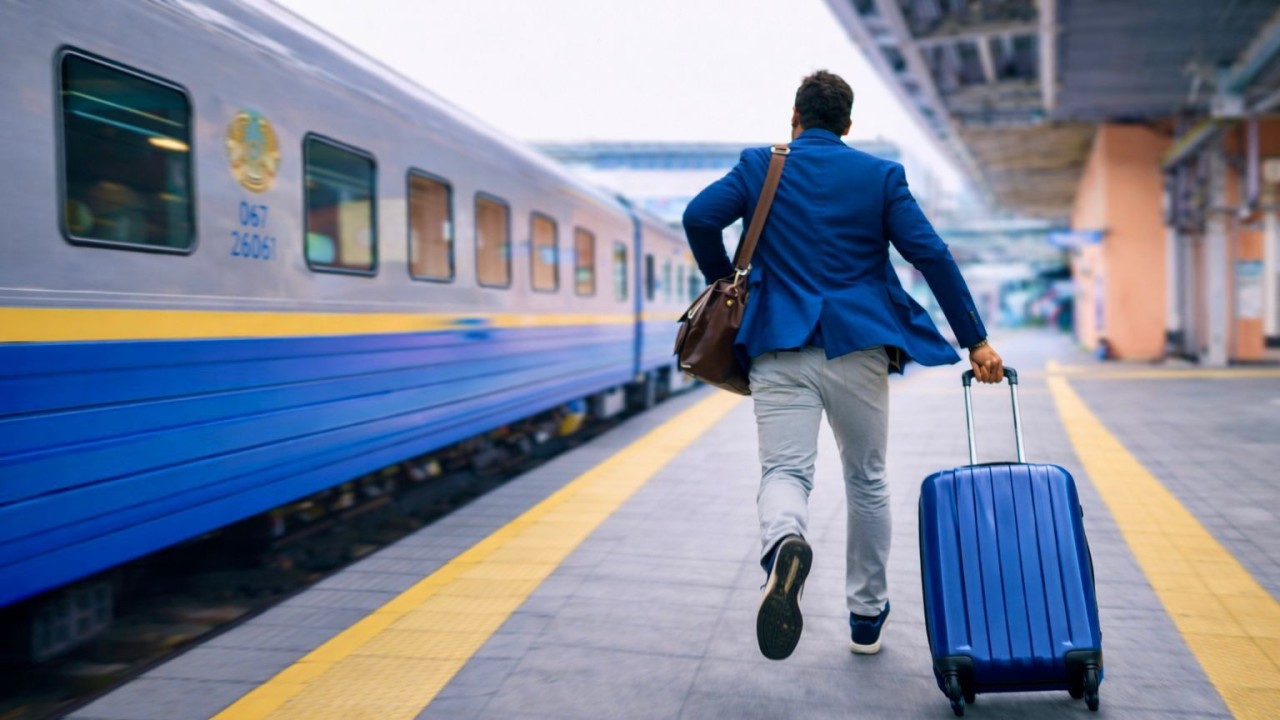 Жолаушы пойызға үлгермей қалған жағдайда не істеу керек