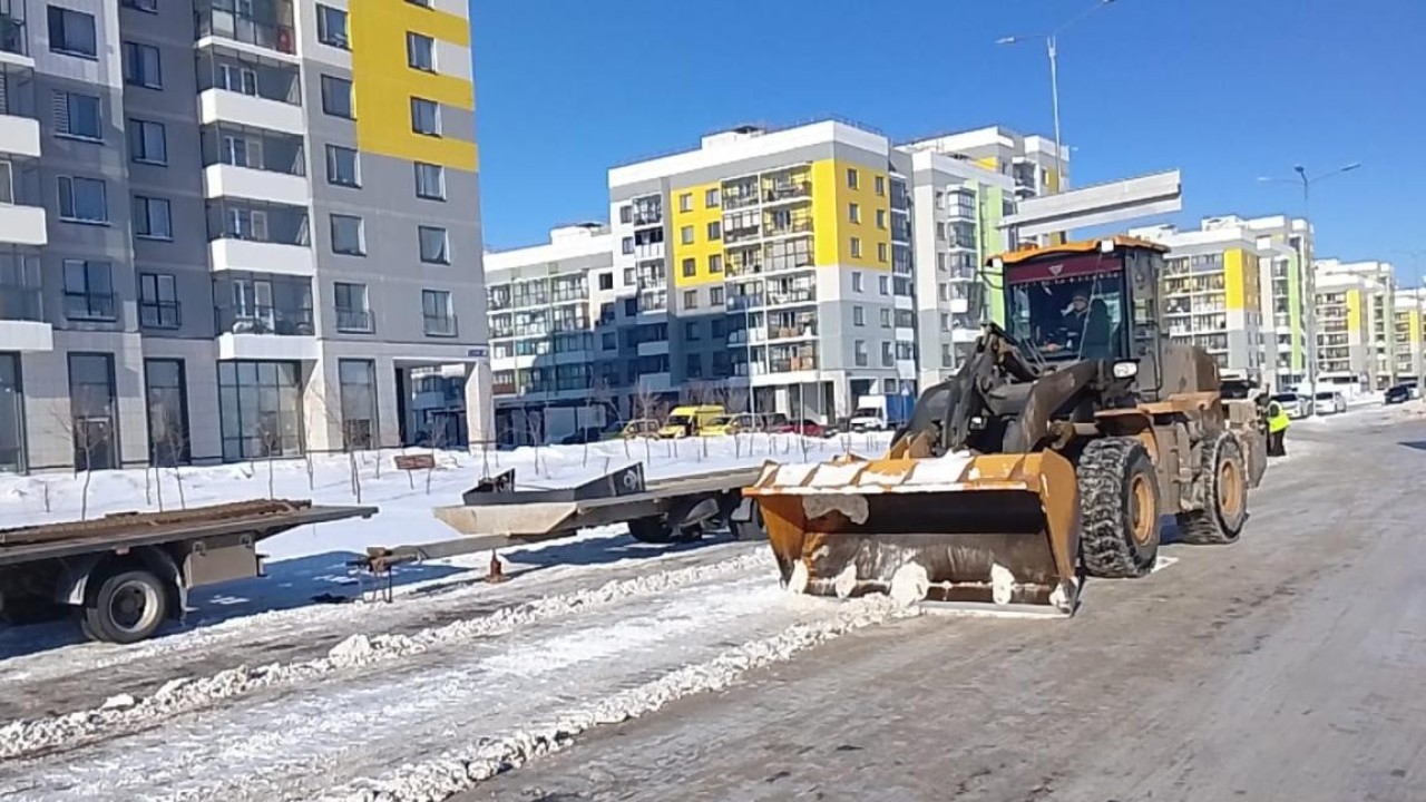 Астанада қар күреу жұмысына 1,5 мыңнан аса техника шықты