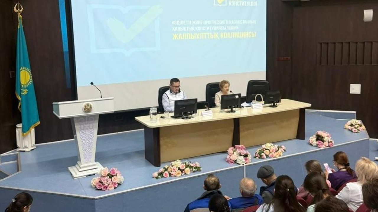 Астанада балалар ауруханасының ұжымына Конституциялық реформаның маңызды аспектілері түсіндірді