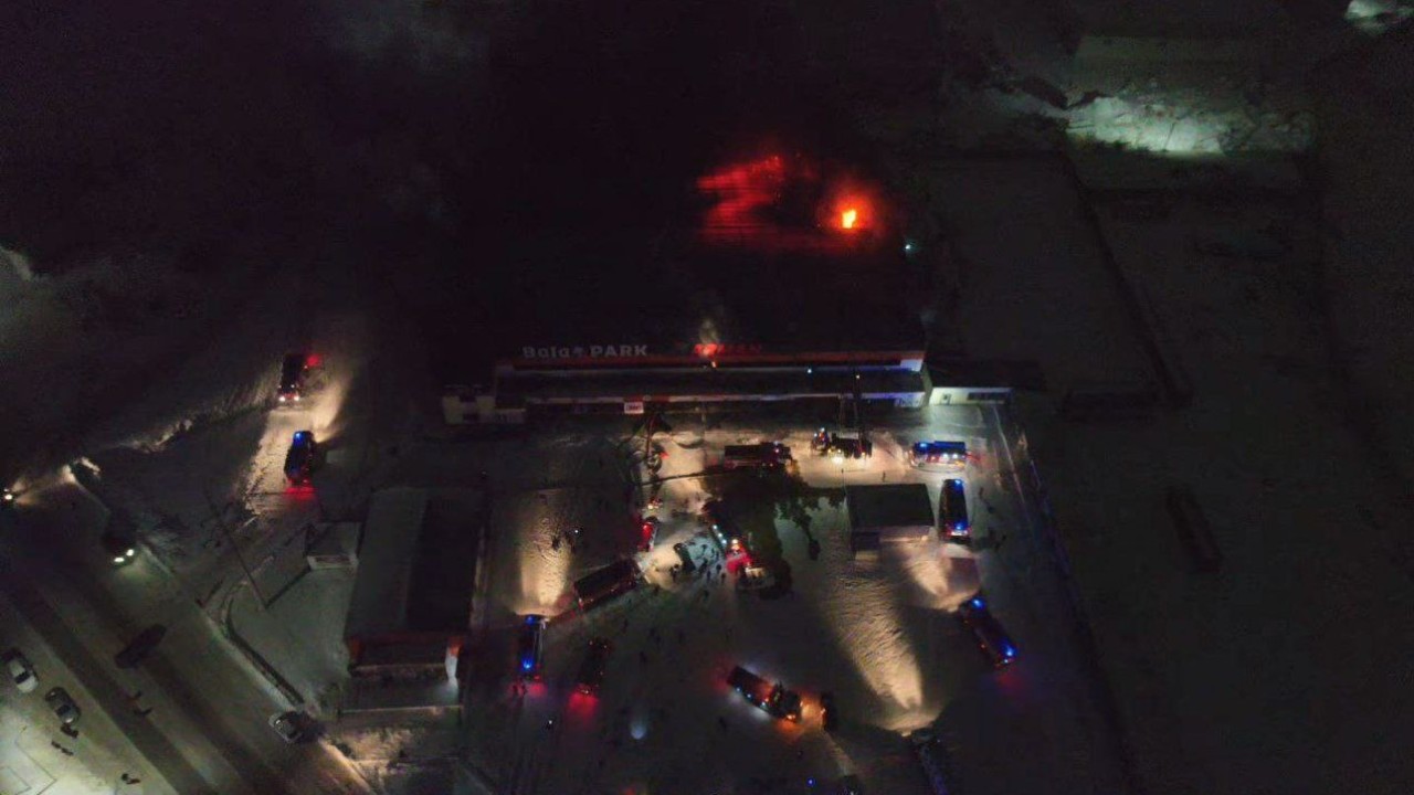 Семейде ойын-сауық орталығындағы өрт: Бес адам ауруханада жатыр