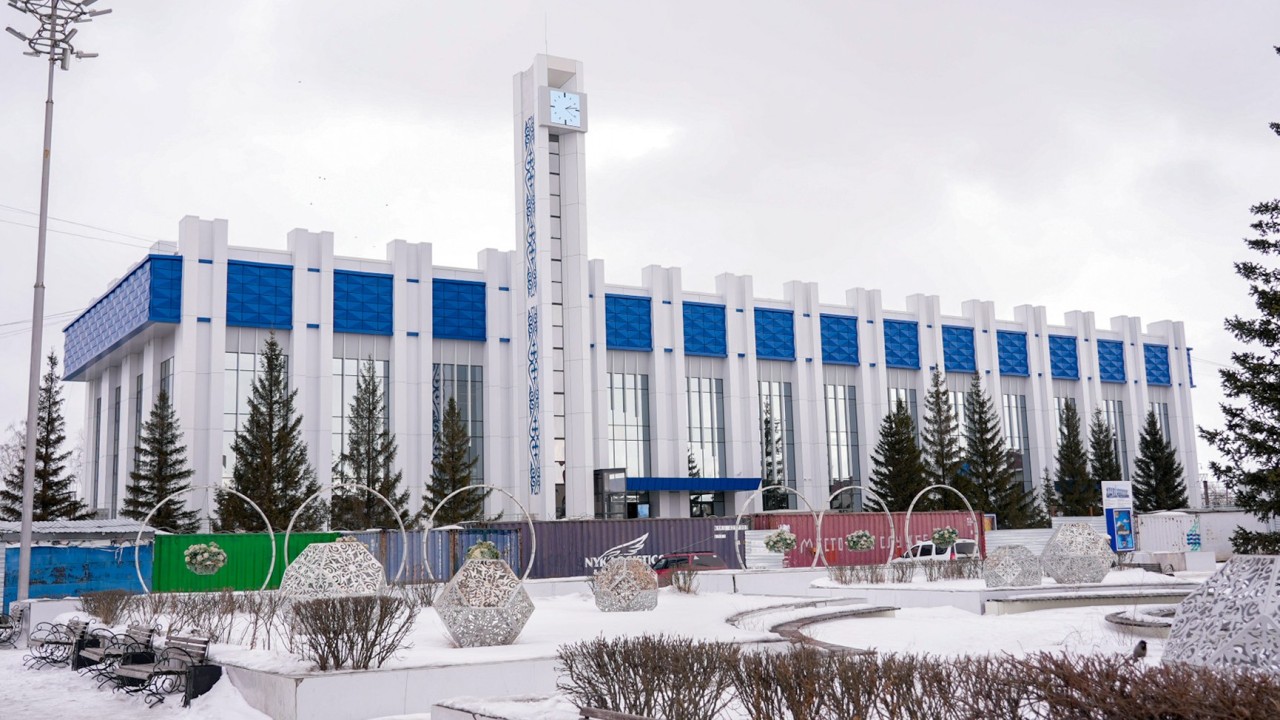 Олжас Бектенов Көкшетау теміржол вокзалын жаңғырту барысын тексерді