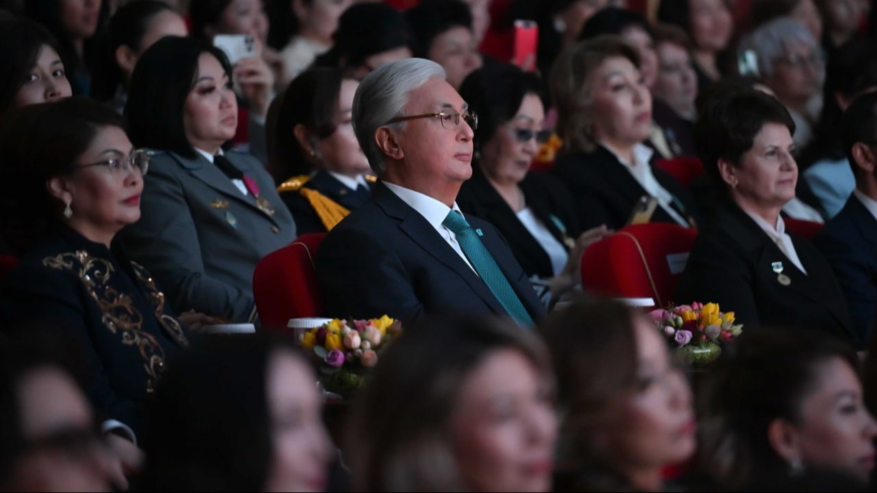 Мемлекет басшысы мерекелік концертті тамашалады