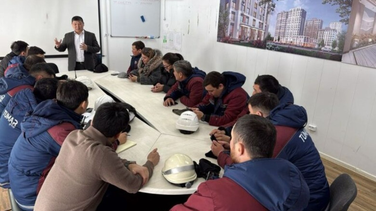 Tumar Group құрылыс компаниясының ұжымына Жаңа Конституция жобасының негізгі бағыттары түсіндірілді