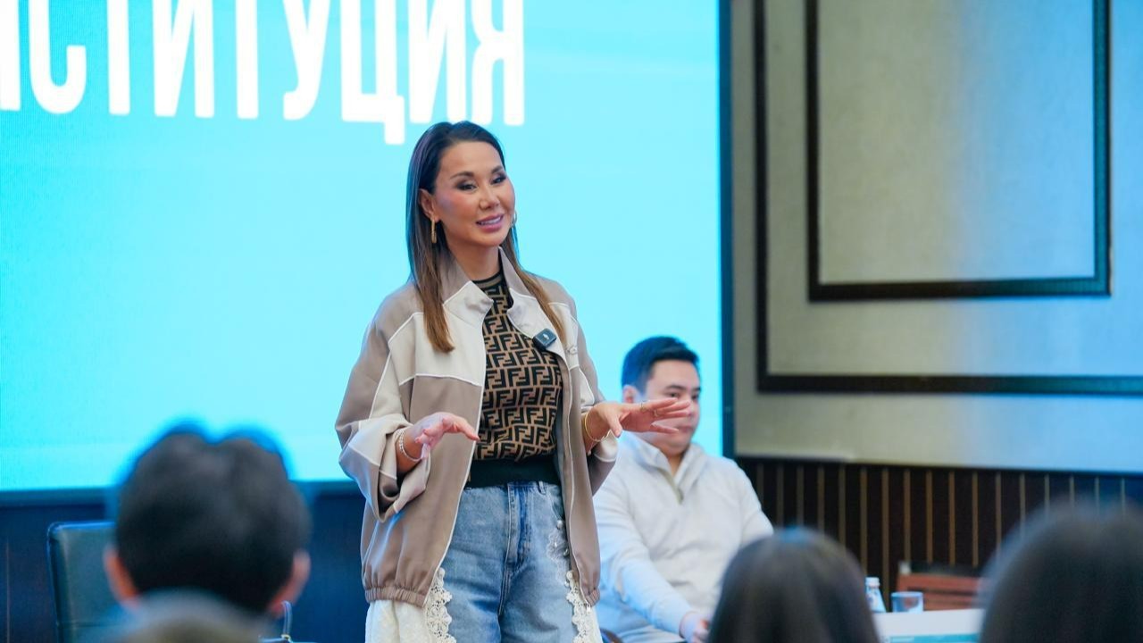 Динара Сәтжан астаналық белсенді жастармен кездесті