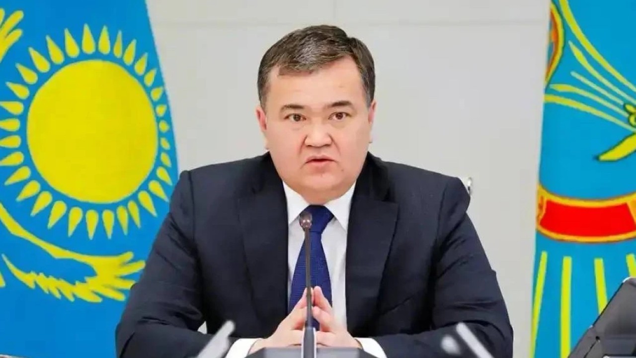 Жеңіс Қасымбек аруларды 8 наурыз мерекесімен құттықтады