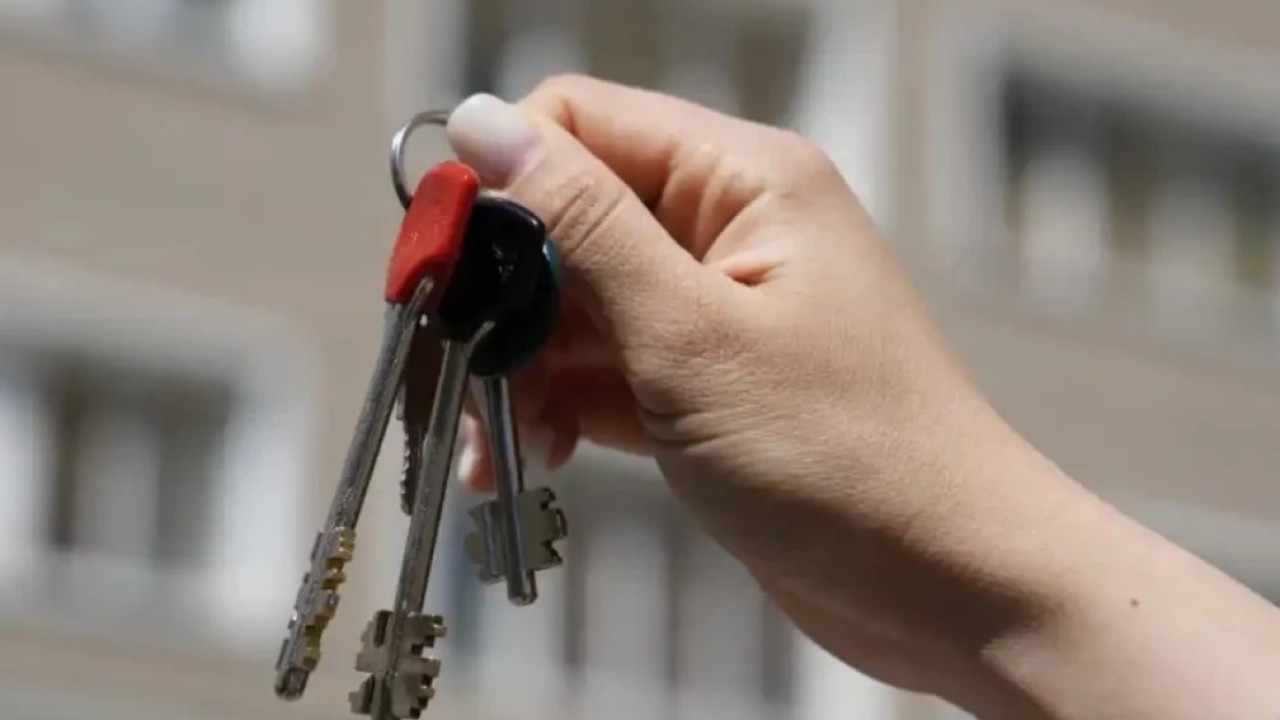 Елімізде жас ғалымдарға пәтер берілді