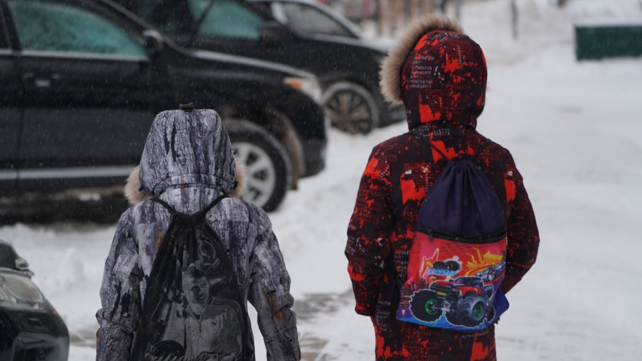 Астанада екінші ауысым оқушылары қашықтан оқиды