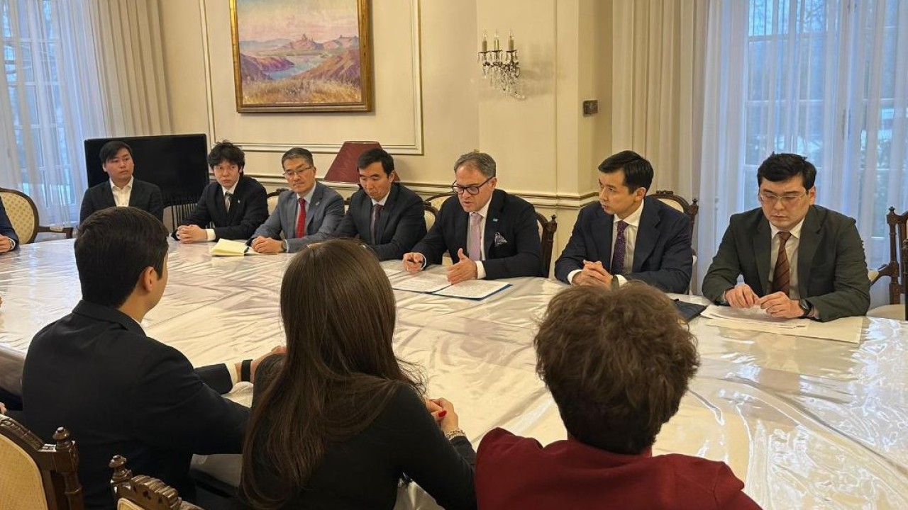 Бельгияда қазақ жастары алдағы республикалық референдумды талқылады