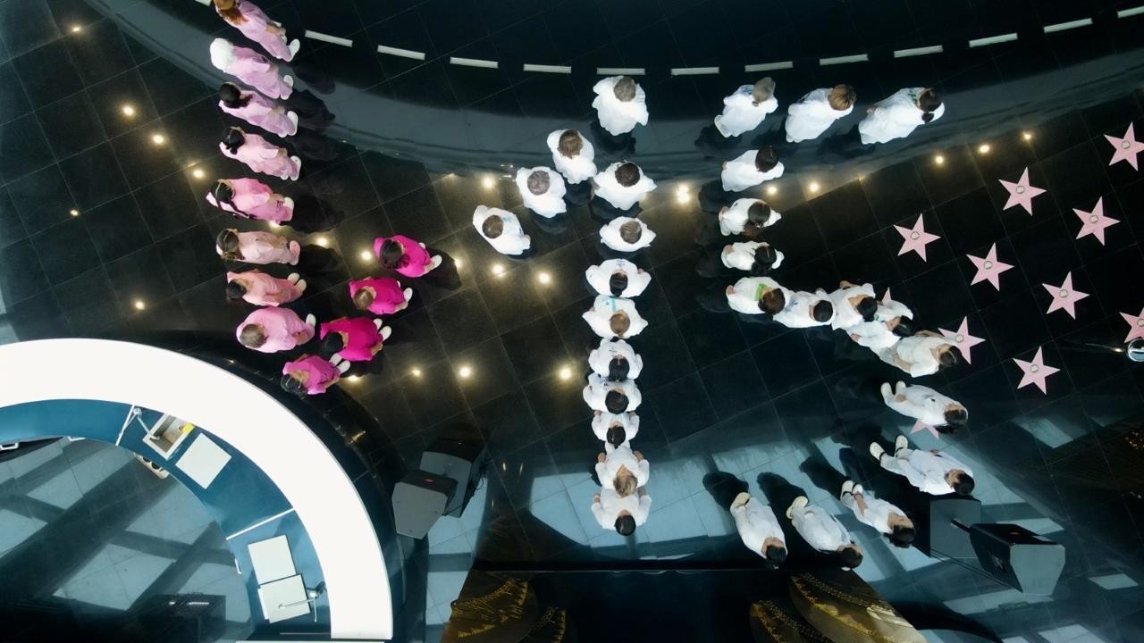 Астаналық дәрігерлер ерекше акция арқылы жаңа Конституцияны қолдады – ВИДЕО