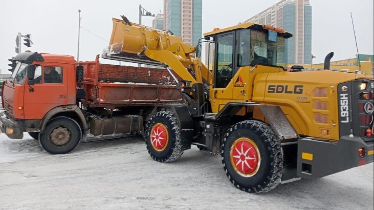 Астанада бір түнде 63 мың текше метрден астам қар шығарылды