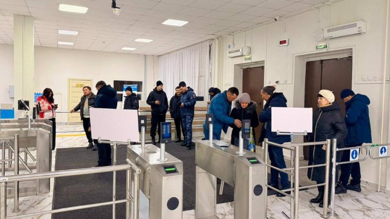 Референдум-2026: Астанада сайлау учаскелері жұмысын бастады