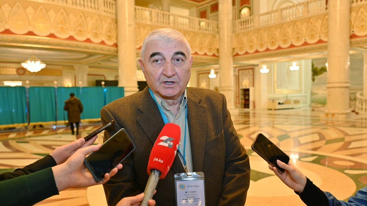 Әзербайжанның ОСК төрағасы Қазақстандағы 50 сайлау учаскесін аралады