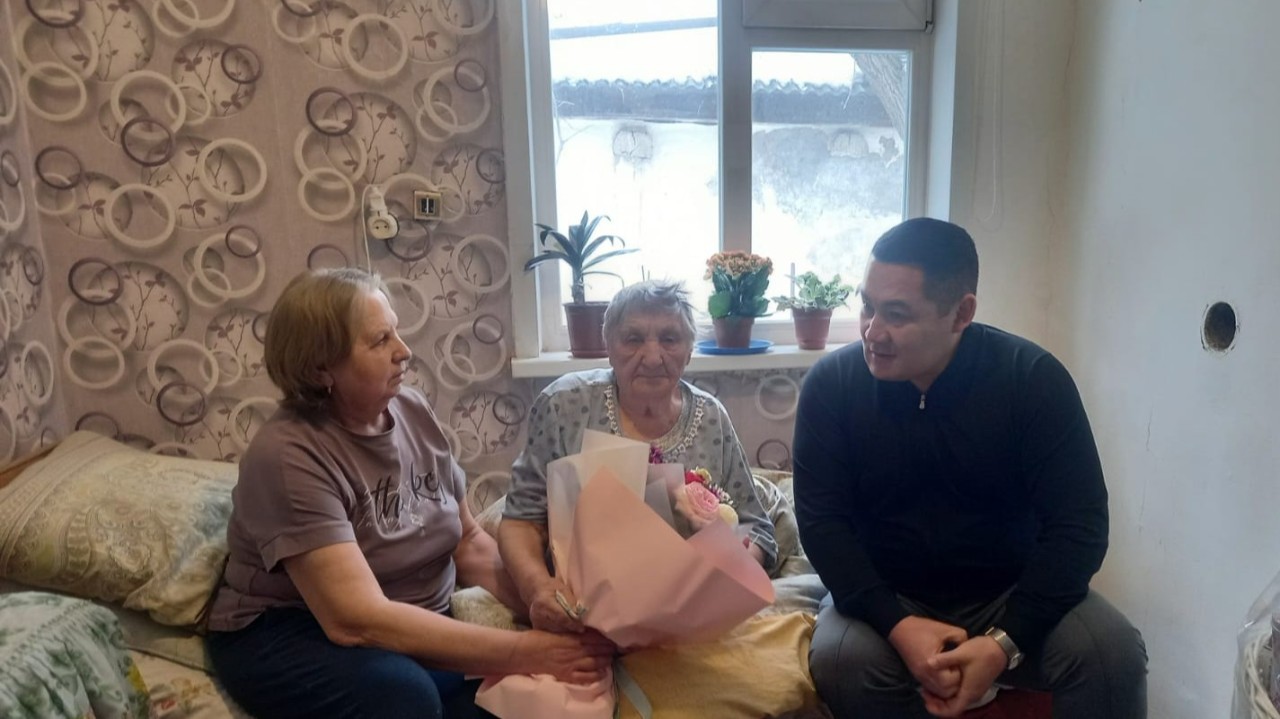 Ғасыр жасаған кейуана референдумда дауыс берді