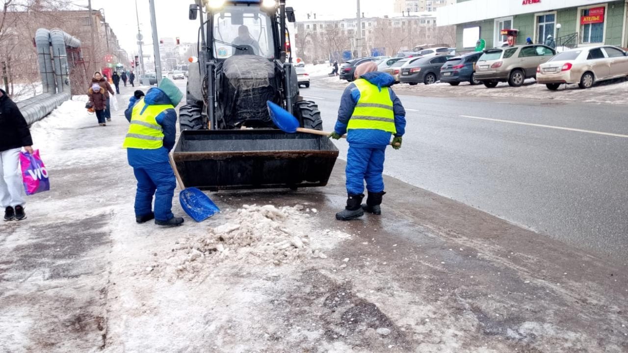 Елордадан бір түнде 50 мың текше метрден астам қар шығарылды