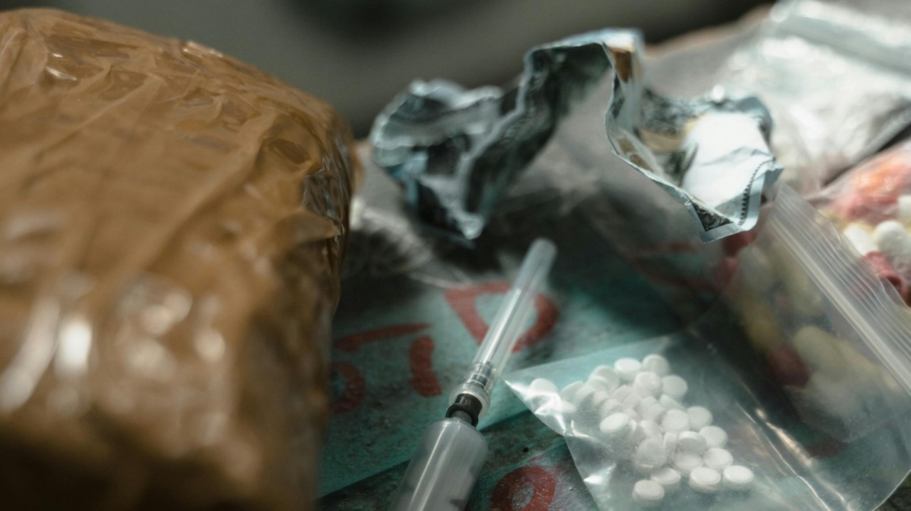 Ақмола облысында ірі есірткі зертханасын ұйымдастырған әкесі мен баласы ұсталды