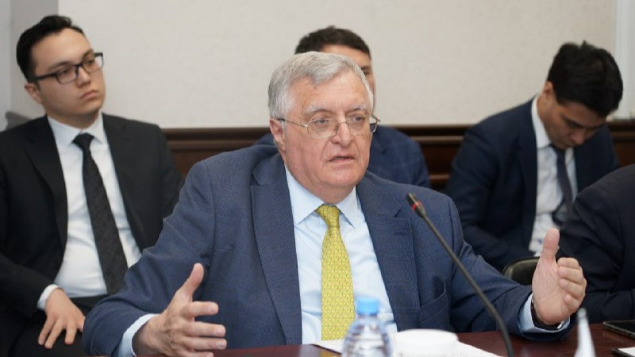 Қазақстан конституциялық референдумдар өткізу бойынша жаһандық үрдістерді ұстанады – грузиялық дипломат
