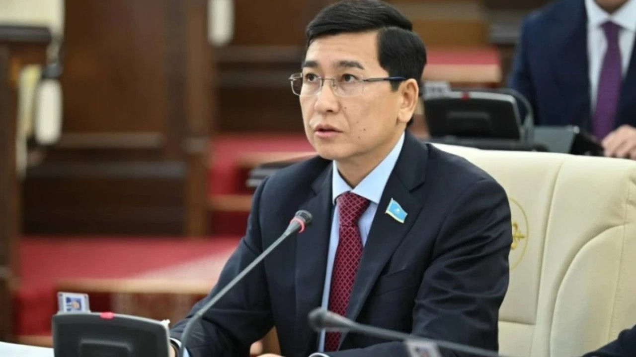 Асхат Аймағамбетов: Конституция нормалары күн сайын нақты жұмыс істеуі тиіс