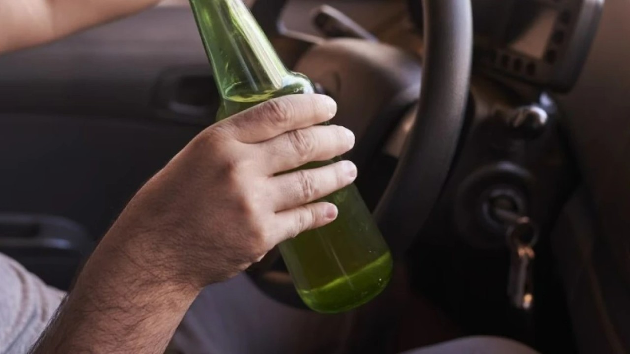 Есірткі қолдану және мас күйде көлік жүргізу мемлекеттік қызметтің беделін түсіру деп танылды