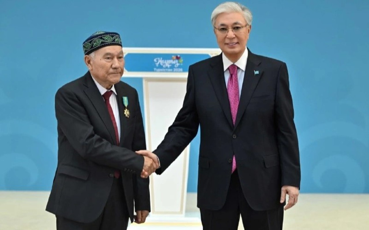 Президент ел дамуына үлес қосқан азаматтарға мемлекеттік наградалар табыстады