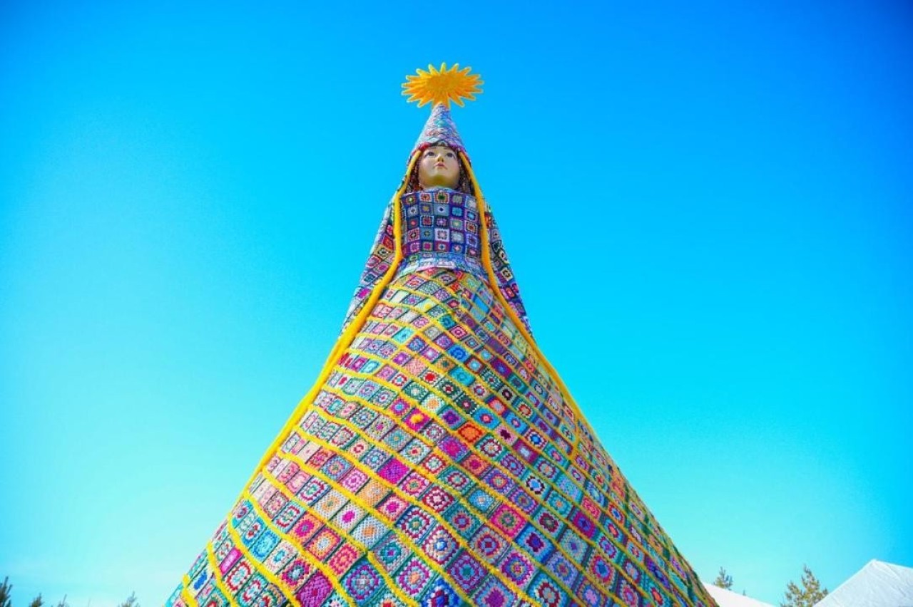 «Ұлы Дала Аруы»: Астанада жүздеген адам ерекше инсталляция құрастырып шықты