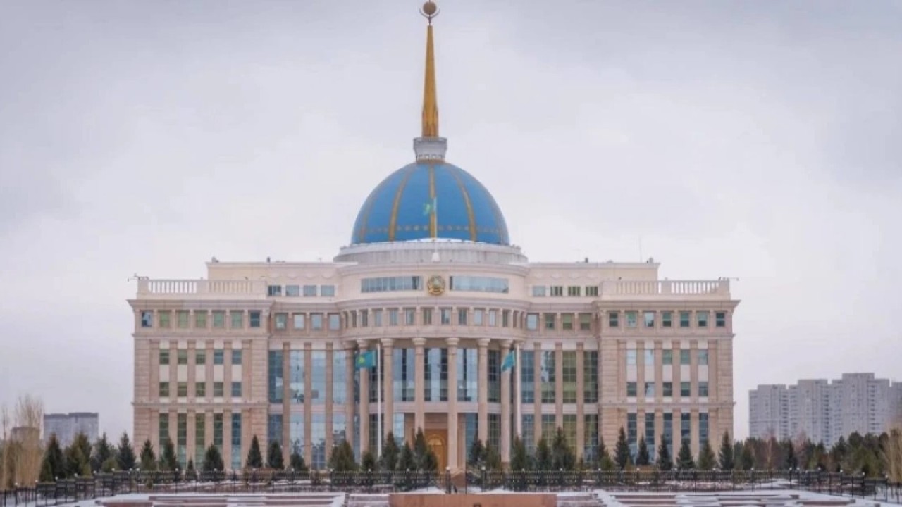 Президент қазақстандық альпинистке «Қазақстанның Еңбек Ері» атағын берді