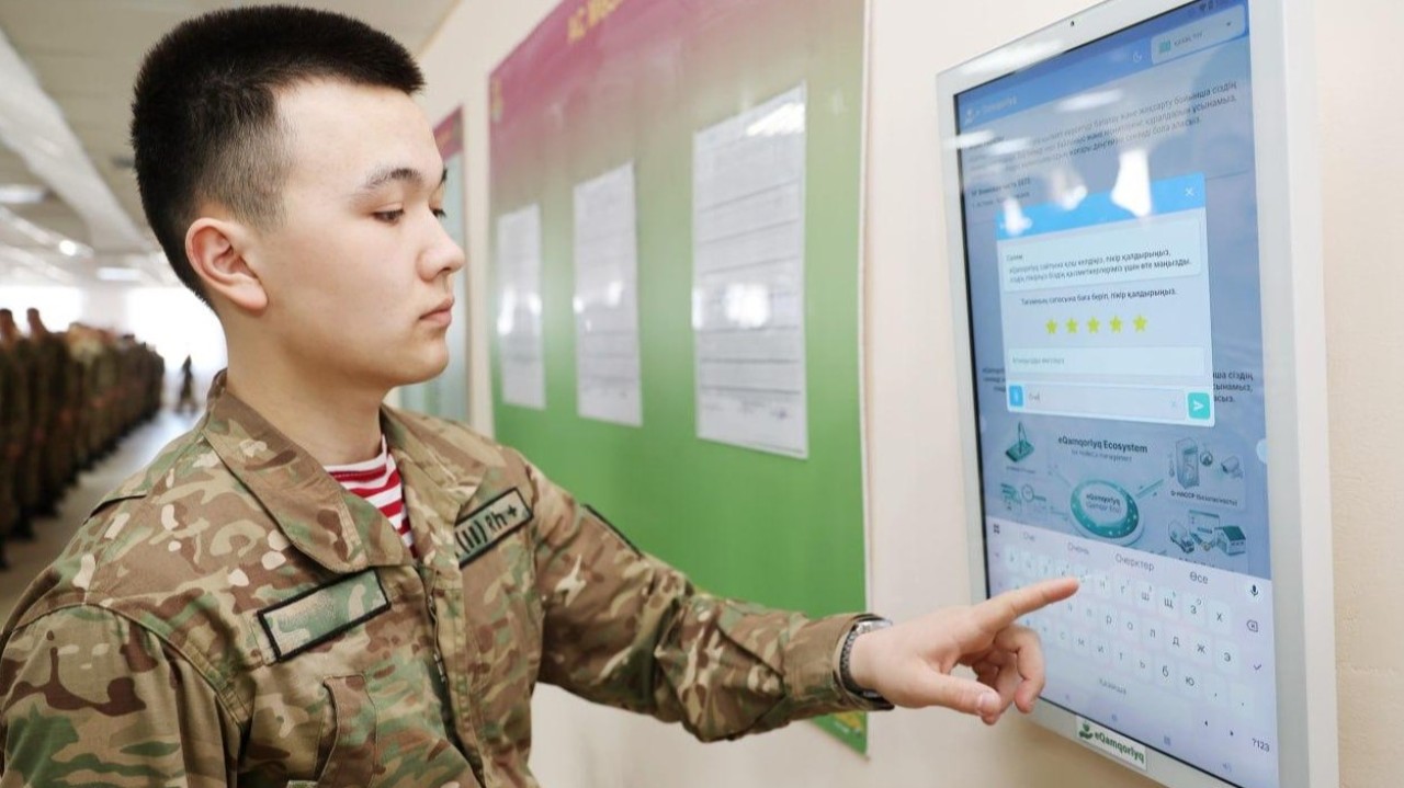 Енді ұландық сарбаздар асхана тағамын электронды жүйе арқылы бағалай алады