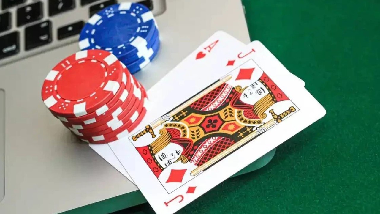 Ұлытауда 36 мемлекеттік қызметші құмар ойындар үшін жұмыстан шығарылды