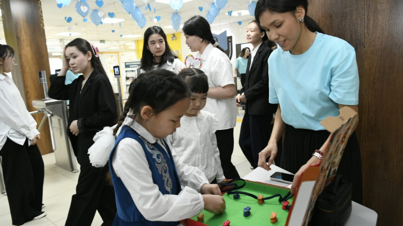 Елордадағы мектепте ерекше маңызы бар «Кино апталығы» әлеуметтік жобасы басталды