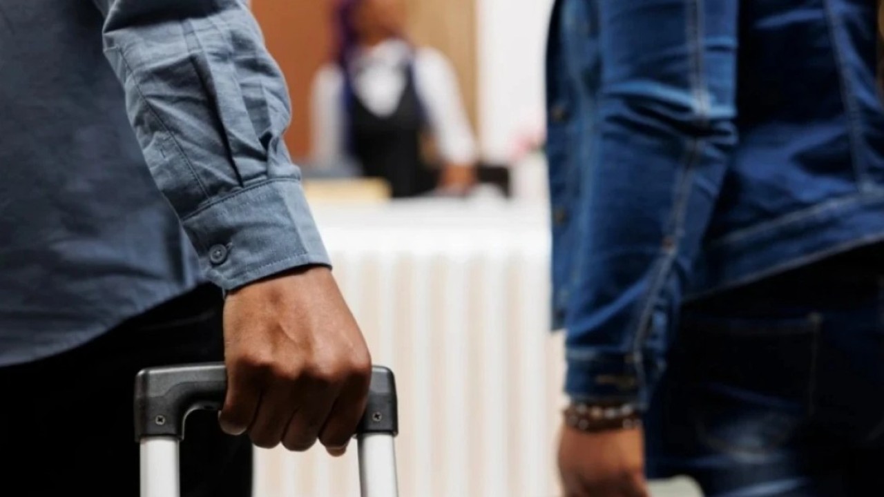 Қылмыстық схема: 5 мыңнан астам шетелдіктің Қазақстанда болуын заңдастыруға көмектескен топ құрықталды