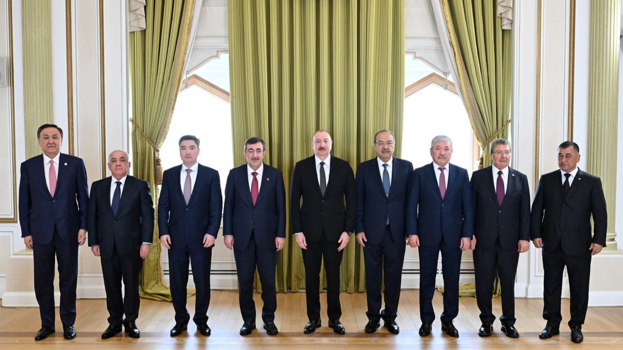 Қазақстан Премьер-министрі Баку қаласында халықаралық кездесулерге қатысты