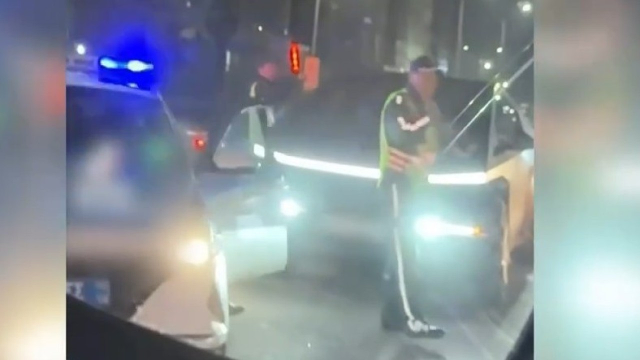 Елордада Tesla көлігін тізгіндеген жасөспірім ұсталды