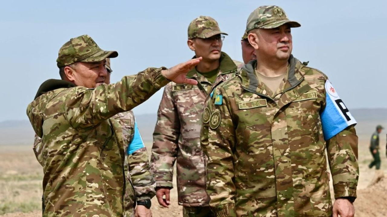 Бас штаб бастығы сержанттардың жалпыәскерлік кеңесіне дайындықты тексерді