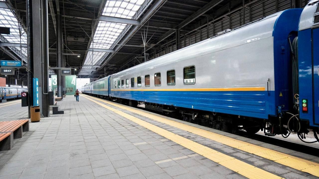 Астана мен Омбы бағытында жаңа жолаушылар вагондары қатынай бастады