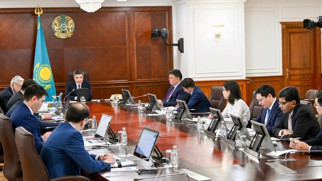 Олжас Бектенов Халықаралық қаржы ұйымдарымен ынтымақтастық жөніндегі үйлестіру кеңесінің отырысын өткізді