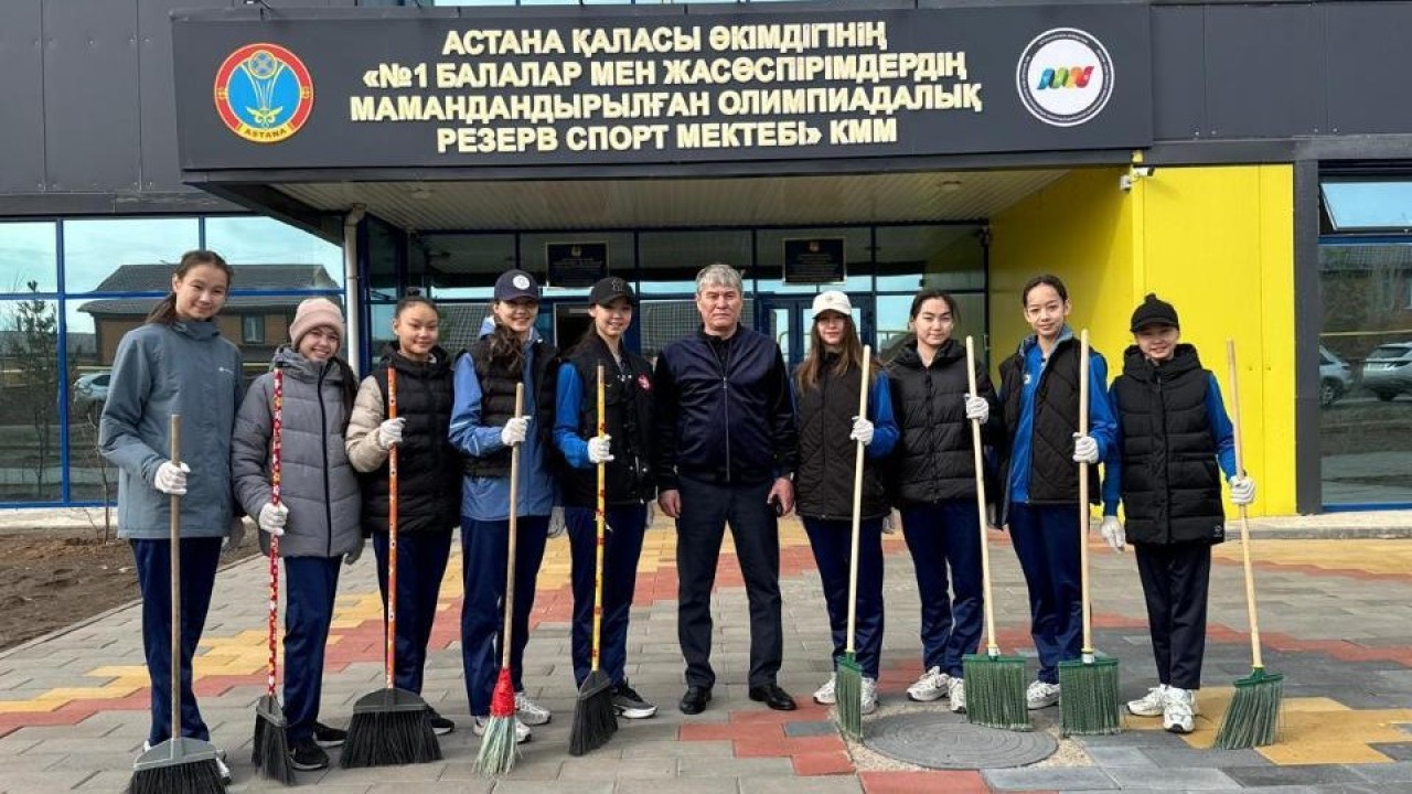 Астанада танымал спортшы қыздар «Таза Қазақстан» акциясына қатысты