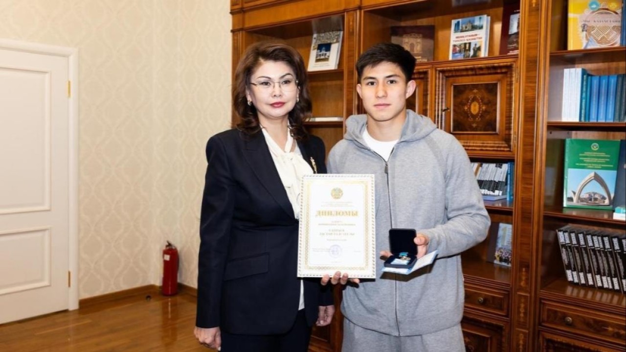 Футболшы Дастан Сәтпаевқа «Дарын» мемлекеттік жастар сыйлығы табысталды