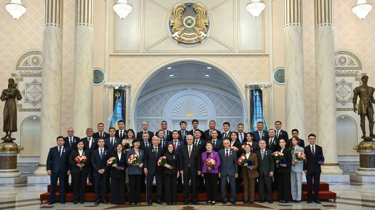 Президент ғалымдарды мемлекеттік наградалармен марапаттады