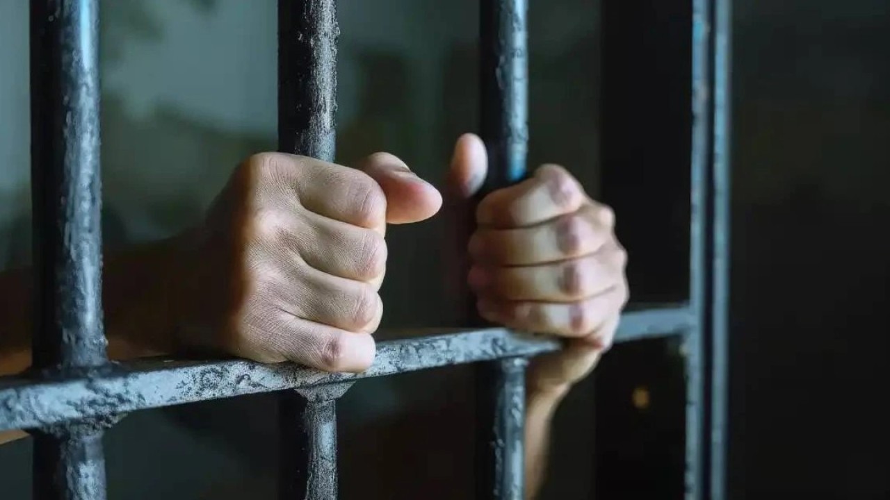 Жетісу облысында ер адам көрші әйелді күрекпен ұрған: қылмыстық іс қозғалды